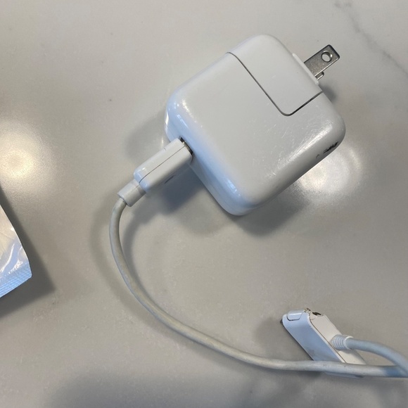 Apple iPad 2 A1395 9.7 Inch Silver Dual Core 16 GB Touchscreen Wi-Fi Tab… - Picture 5 of 6